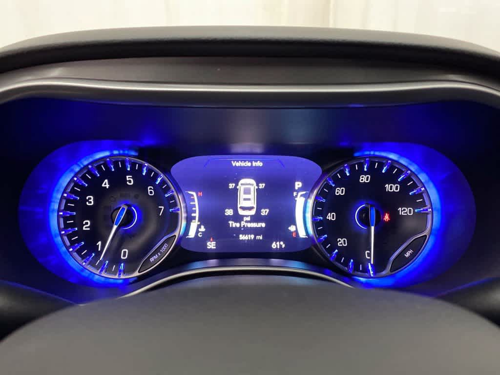 Used 2025 Chrysler Pacifica Select FWD image 25