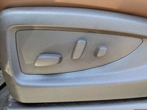 Used 2018 Chevrolet Silverado 1500 High Country image 20