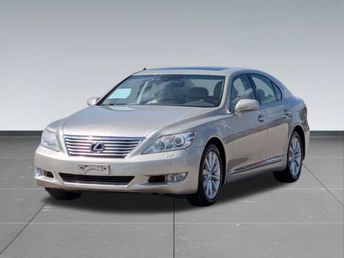 Used 2012 Lexus LS 460 AWD w/ Comfort Pkg image 9