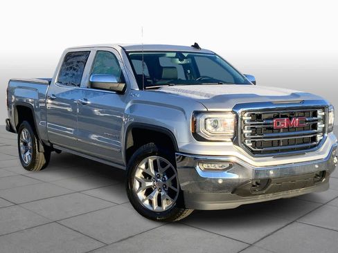 Used 2018 GMC Sierra 1500 SLT w/ SLT Premium Package image 2