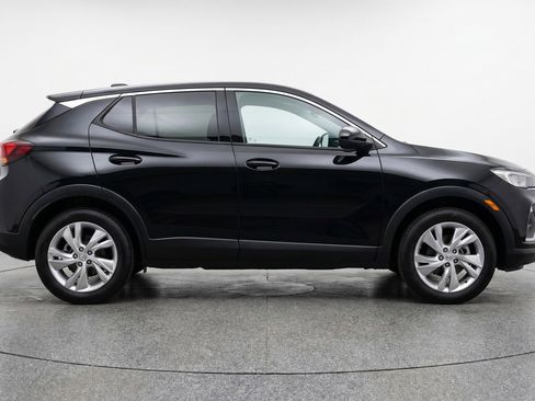 Used 2025 Buick Encore GX Preferred AWD/4WD image 11