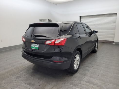 Used 2021 Chevrolet Equinox LS image 9