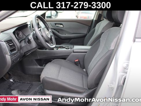 Used 2023 Nissan Rogue SV AWD/4WD image 16