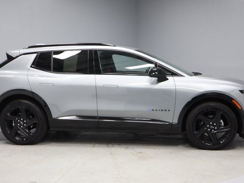 Used 2025 Chevrolet Equinox EV RS image 11