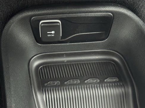 New 2026 Chrysler Pacifica Select image 24