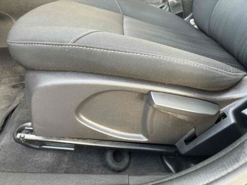 Used 2018 Ford Focus SE FWD image 40