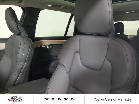 Certified 2025 Volvo XC90 B6 Core w/ Climate Package image 26