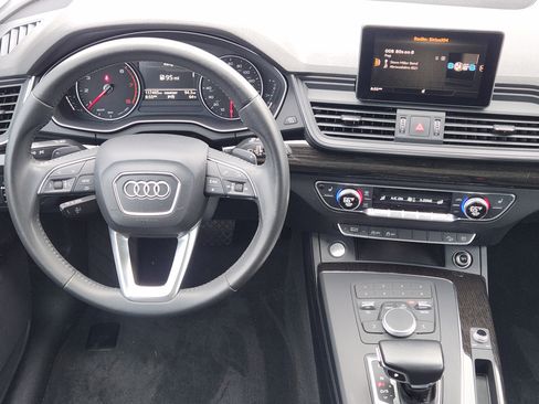 Used 2018 Audi Q5 2.0T Premium image 27
