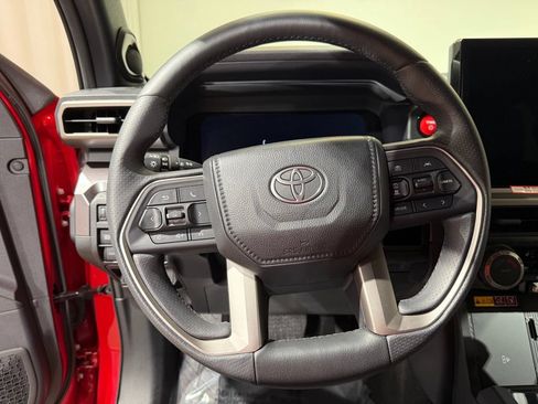 Certified 2025 Toyota 4Runner TRD Off-Road Premium AWD/4WD image 24
