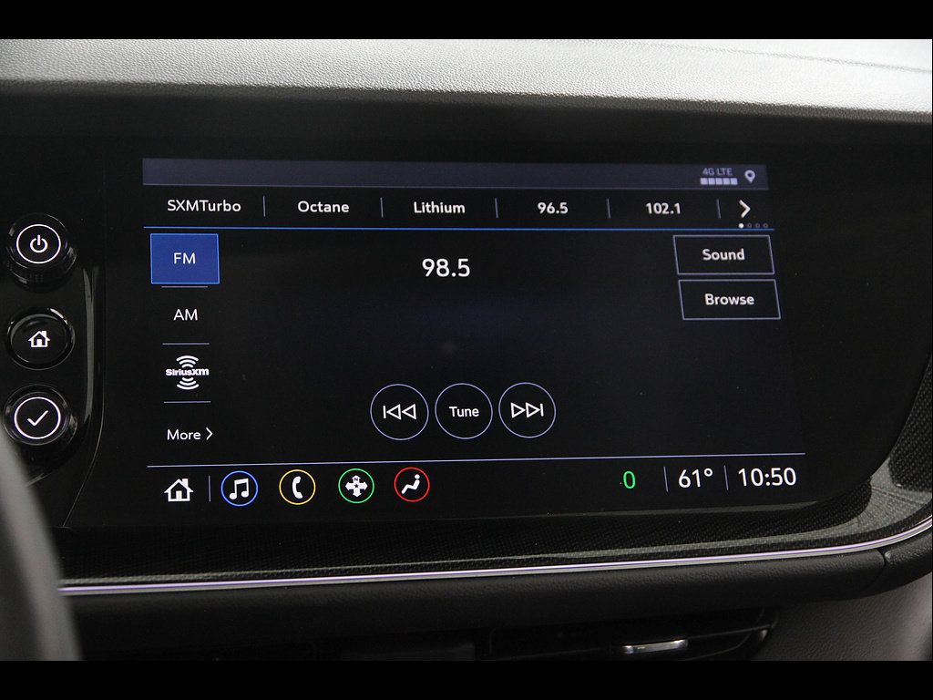 Used 2021 Buick Envision Essence w/ Sport Touring Package FWD image 11