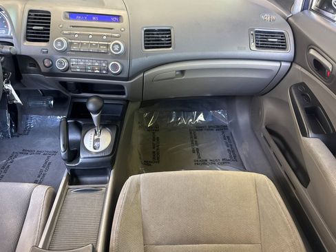 Used 2010 Honda Civic DX-VP image 28
