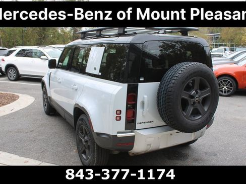 Used 2022 Land Rover Defender 110 image 10