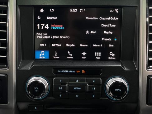 Used 2018 Ford F150 Platinum w/ Equipment Group 701A Luxury AWD/4WD image 24