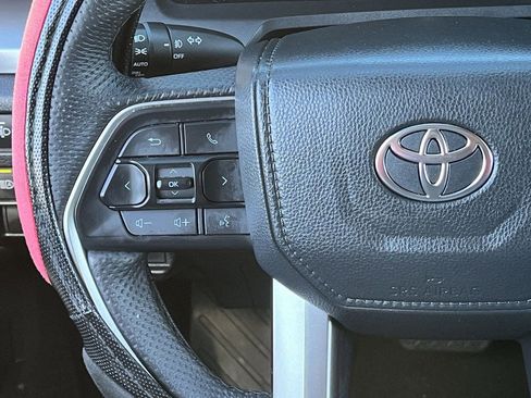 Used 2024 Toyota Tacoma TRD Off-Road AWD/4WD image 12