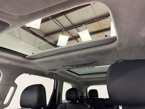 Used 2022 Kia Telluride SX w/ SX Prestige Package image 27