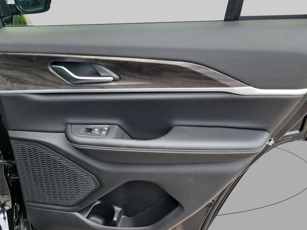 New 2026 Jeep Grand Cherokee Altitude RWD image 36