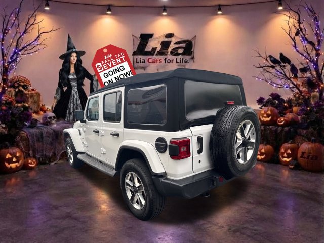 Used 2018 Jeep Wrangler Unlimited Sahara AWD/4WD image 5