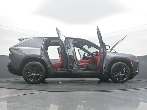 Used 2024 Jeep Wagoneer Launch Edition image 61