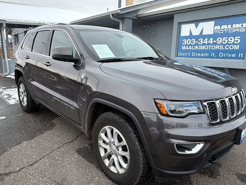 Used 2021 Jeep Grand Cherokee Laredo image 1