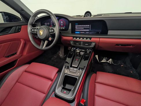 Certified 2026 Porsche 911 Targa 4 GTS AWD/4WD image 21