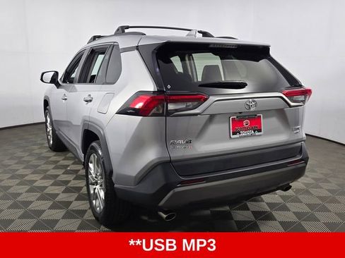 Used 2020 Toyota RAV4 Limited image 6