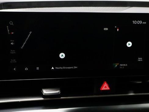 Used 2025 Kia Carnival image 3