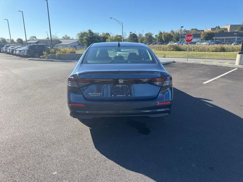 New 2025 Honda Accord SE image 5