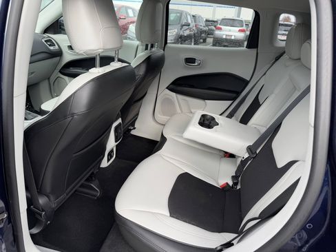 Used 2018 Jeep Compass Latitude w/ Popular Equipment Group image 18