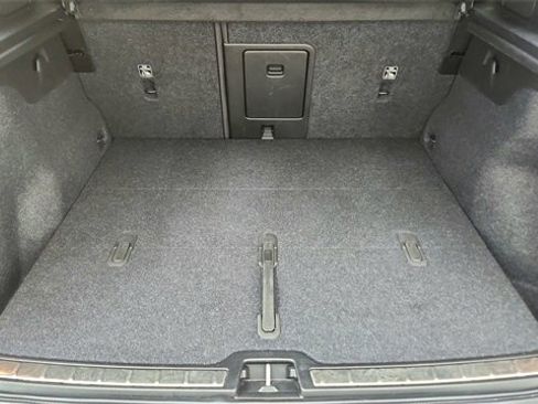 Used 2023 Volvo C40 P8 Recharge Ultimate image 15