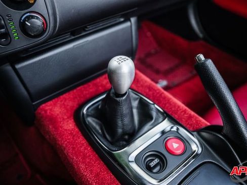 Used 2001 Honda S2000 image 13