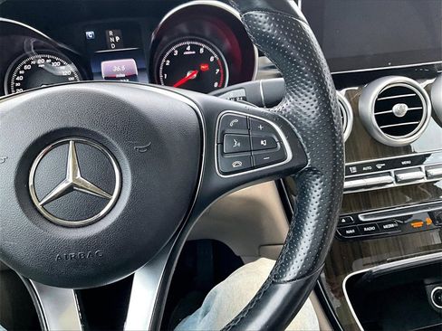 Used 2018 Mercedes-Benz GLC 300 GLC 300 w/ Multimedia Package image 16