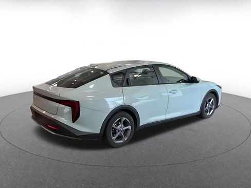 Used 2025 Kia K4 FWD image 11