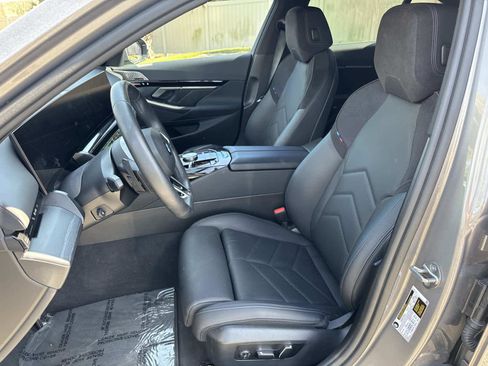 Certified 2024 BMW 530i w/ M Sport Package image 24