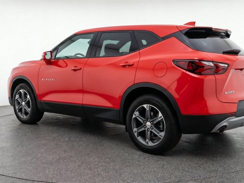 Used 2025 Chevrolet Blazer LT FWD image 6