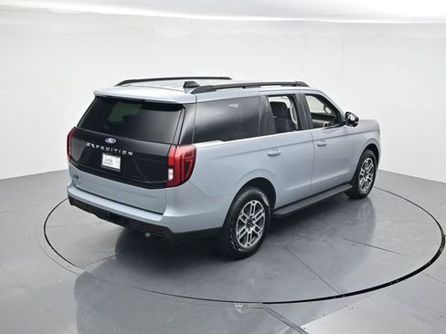 Used 2025 Ford Expedition Active image 40