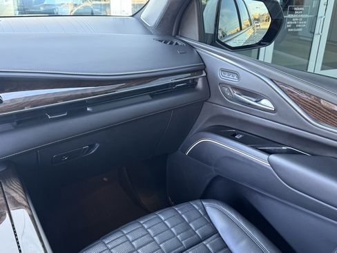 Used 2023 Cadillac Escalade ESV Sport Platinum w/ LPO, ONYX Package image 23