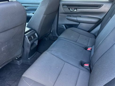 Used 2025 Honda CR-V LX image 12