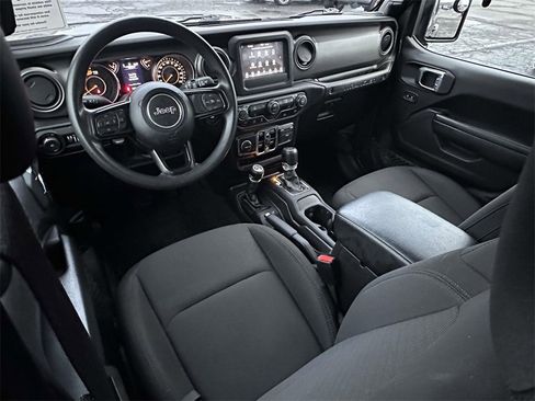 Used 2022 Jeep Wrangler Unlimited Sport image 13