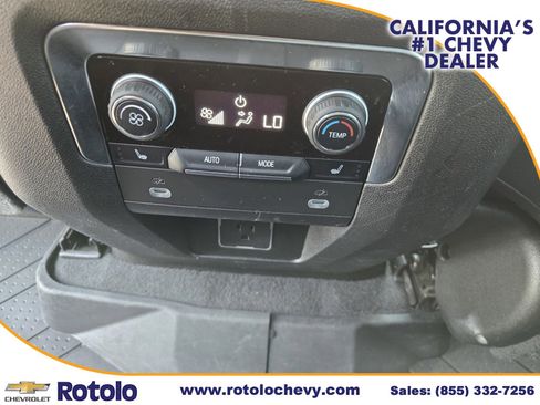 Used 2023 Chevrolet Suburban RST w/ Luxury Package AWD/4WD image 18