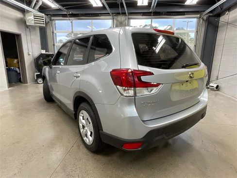 Used 2020 Subaru Forester image 3