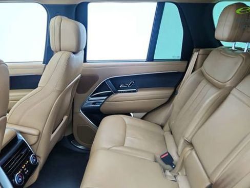 Used 2024 Land Rover Range Rover SE AWD/4WD image 29
