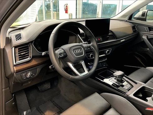 Certified 2025 Audi Q5 2.0T Premium Plus w/ Premium Plus Package image 17