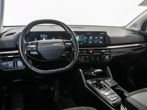 Used 2026 Kia Sportage LX FWD image 7