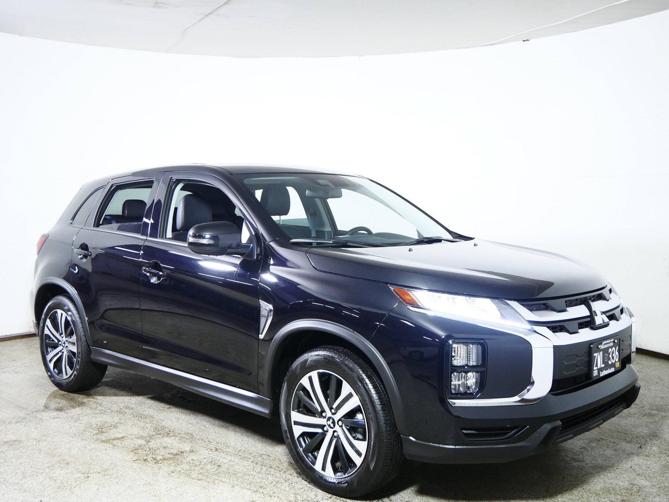 Used 2026 Mitsubishi Outlander Sport SE AWD/4WD image 1