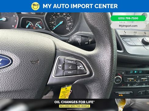 Used 2018 Ford Escape SE w/ SE Sync 3 Package AWD/4WD image 16
