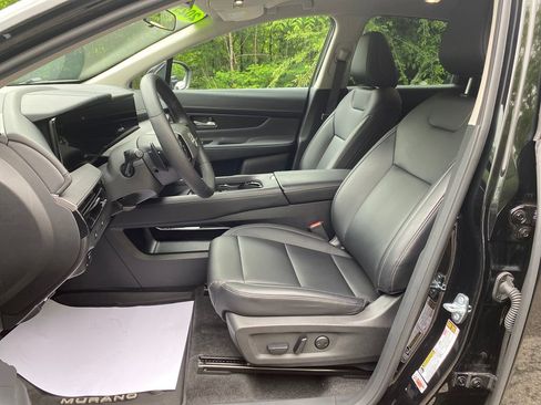 Used 2025 Nissan Murano SV AWD/4WD image 10