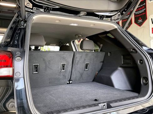 Used 2024 Chevrolet Equinox LT FWD image 18