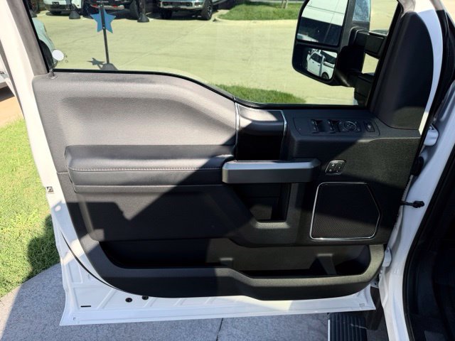 Used 2019 Ford F450 Platinum w/ Platinum Ultimate Package AWD/4WD image 9
