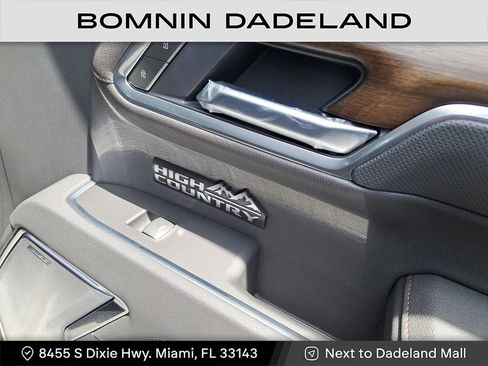 Used 2025 Chevrolet Silverado 1500 High Country w/ Technology Package image 15