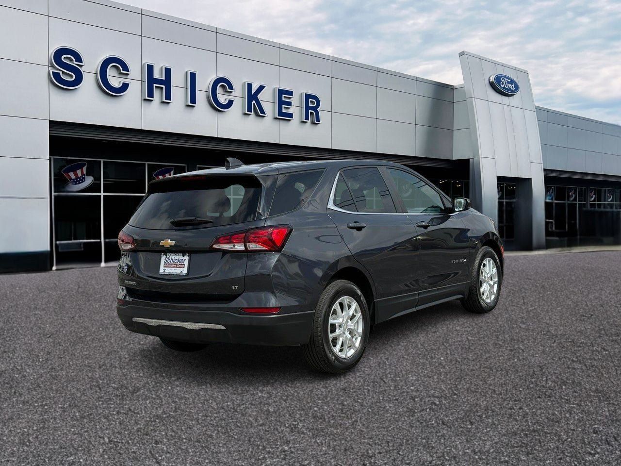 Used 2022 Chevrolet Equinox LT FWD image 2